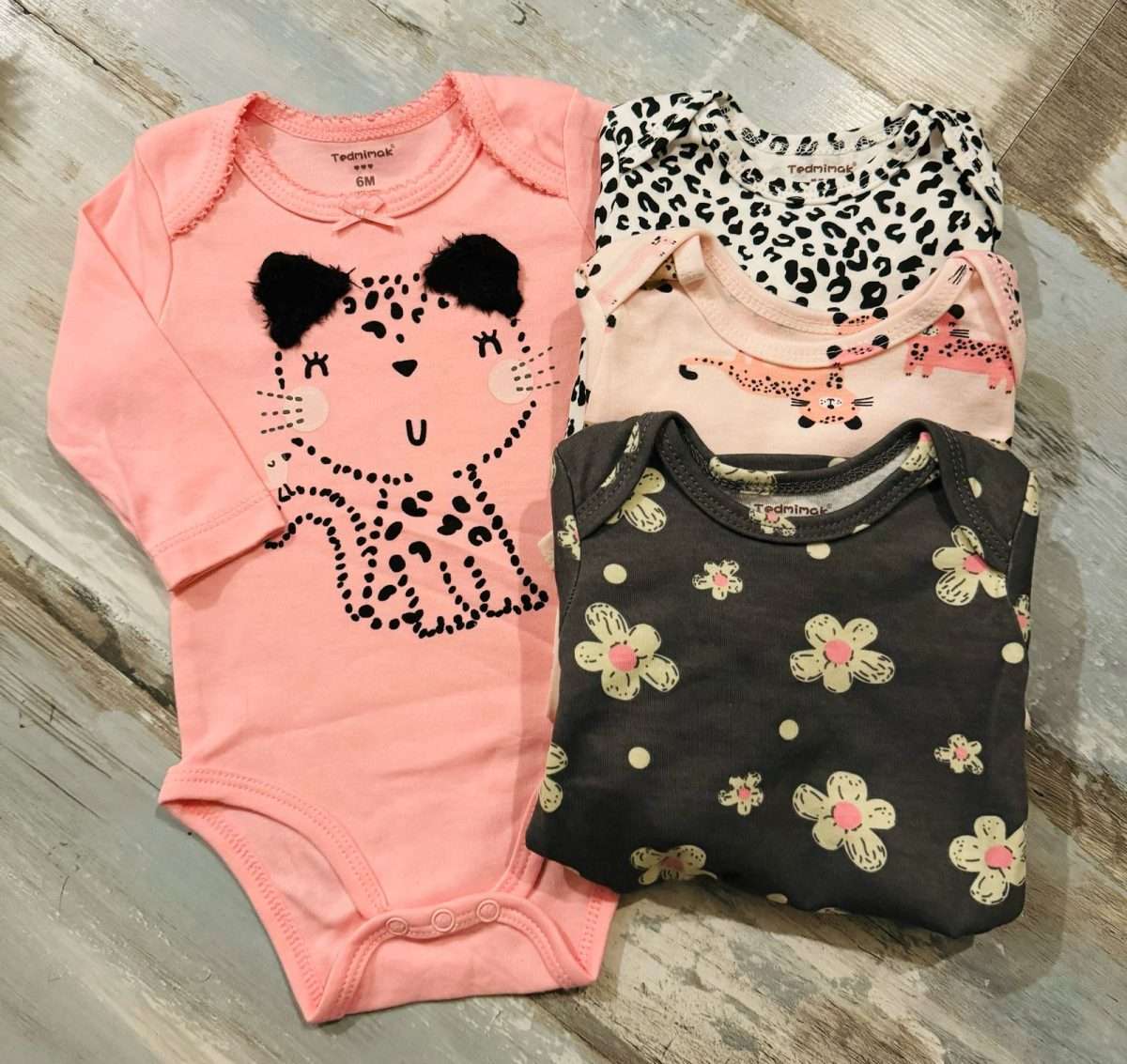 Set de 4 body Cat rosado bebe
