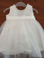 Vestido blanco con perlas